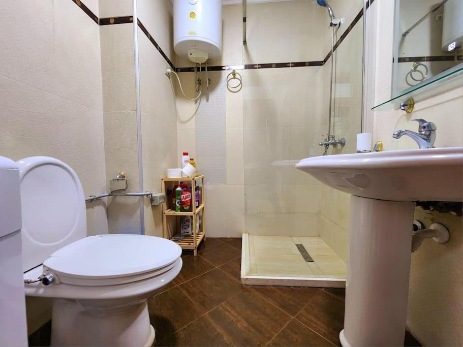 One Bd Flat Near Center With 24H Self Check In Lägenhet Tirana Exteriör bild