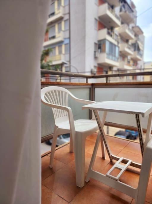 One Bd Flat Near Center With 24H Self Check In Lägenhet Tirana Exteriör bild